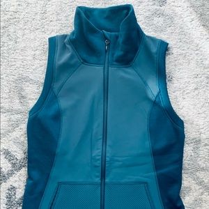 EXCELLENT CONDITION lululemon Let’s Get Visible reflective vest